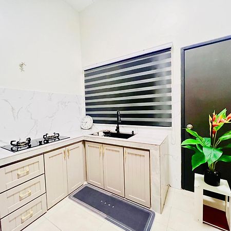Quayside Cove Homestay - Corner House, Shah Alam Rimbayu Netflix Syok Tv Bbq Екстериор снимка